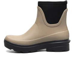 Boots & Booties><noscript><img width=