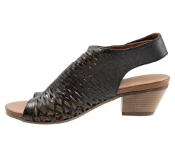 Sandals|Pumps & Heels><noscript><img width=