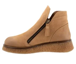 Boots & Booties><noscript><img width=