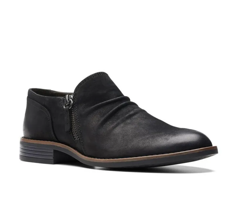 Boots & Booties>Clarks Women's Camzin Pace Low Cut Booties