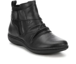 Boots & Booties>Clarks Women's Laurieann Park Booties