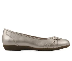 Flats>Cliffs by White Mountain Women's Calming Flats