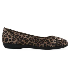 Flats>Cliffs by White Mountain Women's Calming Flats