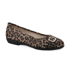 Flats>Cliffs by White Mountain Women's Calming Flats