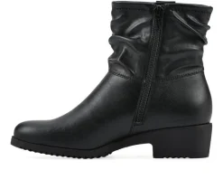 Boots & Booties><noscript><img width=