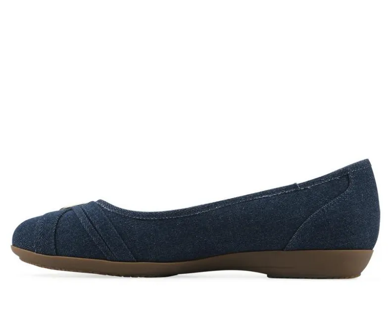 Flats>Cliffs by White Mountain Women's Calming Flats