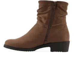 Boots & Booties><noscript><img width=