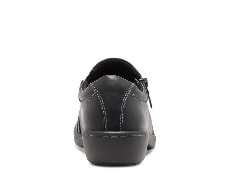 Clogs & Mules>Eastland Women's Vicky Booties