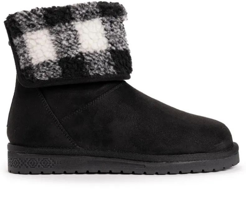 Cozy>Essentials by MUK LUKS Women's Clover Winter Booties