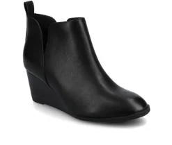 Dress>Journee Collection Women's Mylee Wedge Booties