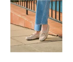 Loafers & Oxfords>Minnetonka Women's Women's Loafer Moc Loafers