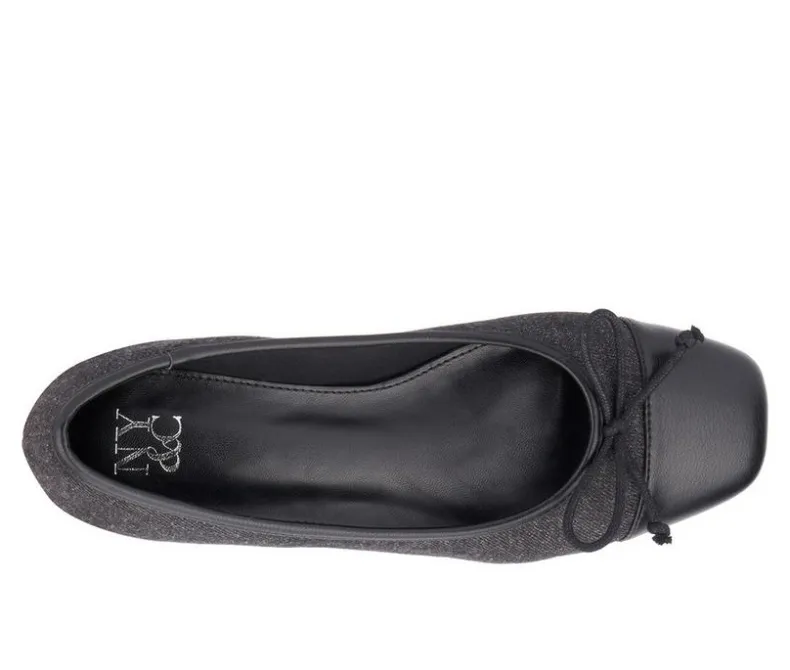 Flats>New York and Company Women's Patricia Flats