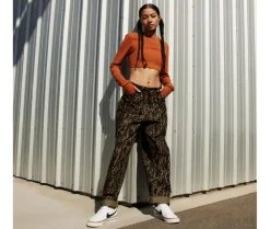Fashion & Lifestyle|Athletics & Sneakers><noscript><img width=