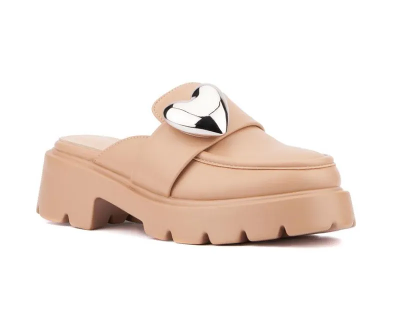Clogs & Mules>Olivia Miller Women's Heart Lugged Clogs