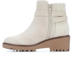 Boots & Booties><noscript><img width=