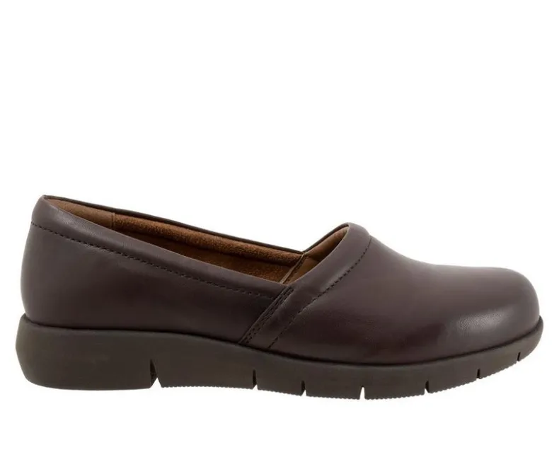 Boat Shoes & Slip-Ons>Softwalk Women's Adora 2.0 Casual Slip On Shoes