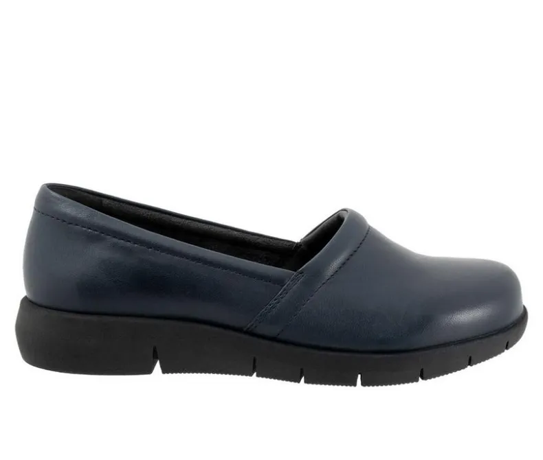 Boat Shoes & Slip-Ons>Softwalk Women's Adora 2.0 Casual Slip On Shoes