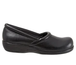 Clogs & Mules|Boat Shoes & Slip-Ons>Softwalk Women's Adora Flats