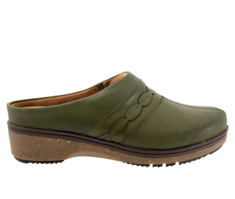 Clogs & Mules>Softwalk Women's Amber 3.0 Clogs