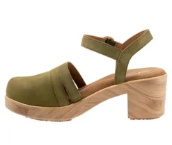 Clogs & Mules><noscript><img width=