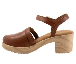 Clogs & Mules><noscript><img width=