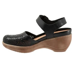 Clogs & Mules><noscript><img width=