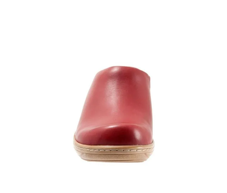 Clogs & Mules>Softwalk Women's Madison Clogs