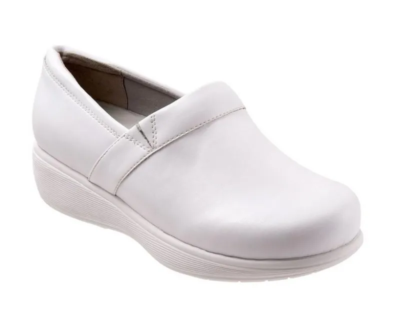 Clogs & Mules>Softwalk Women's Meredith Sport Clogs