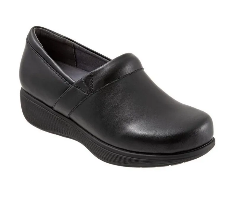 Clogs & Mules>Softwalk Women's Meredith Sport Clogs