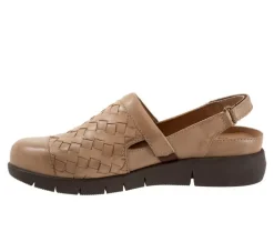 Clogs & Mules><noscript><img width=