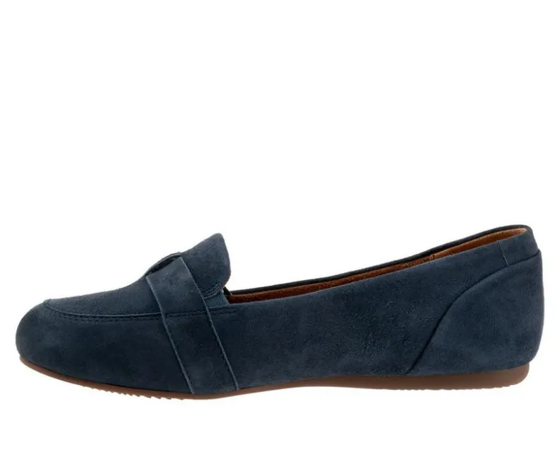 Loafers & Oxfords>Softwalk Women's Serra Loafers