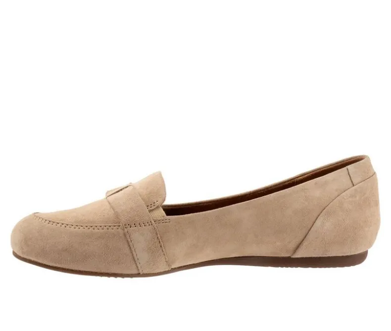 Loafers & Oxfords>Softwalk Women's Serra Loafers