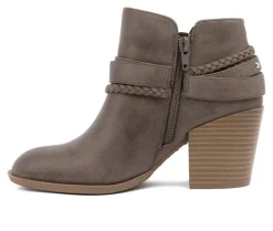 Boots & Booties><noscript><img width=