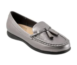 Loafers & Oxfords>Trotters Women's Dawson Moccasin Loafers