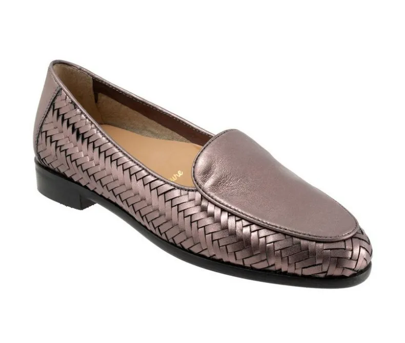 Loafers & Oxfords>Trotters Women's Lyric Loafers