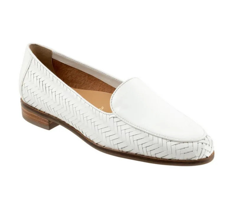 Loafers & Oxfords>Trotters Women's Lyric Loafers