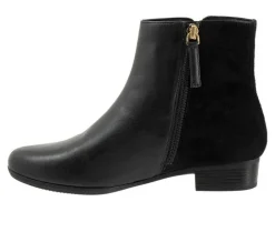 Boots & Booties><noscript><img width=