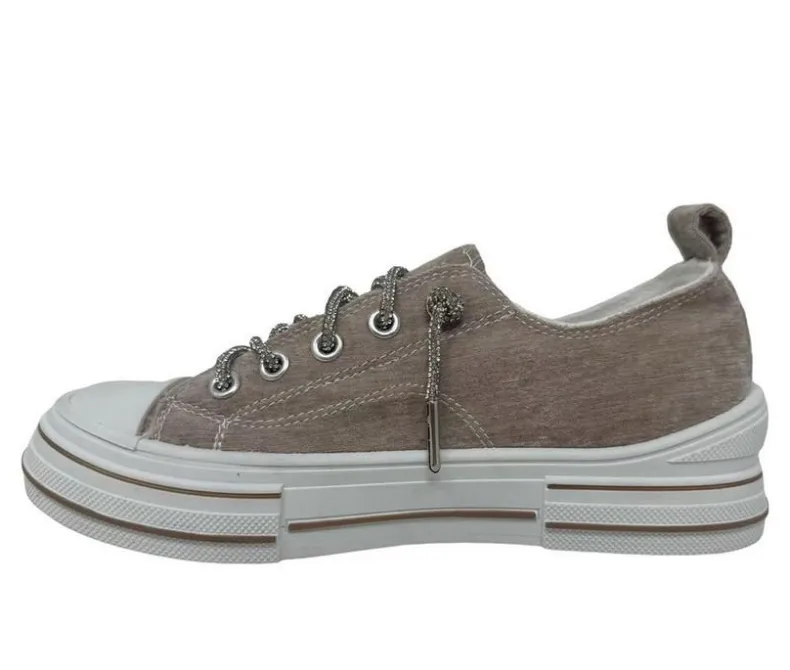 Fashion & Lifestyle|Boat Shoes & Slip-Ons>Very G Women's Aman Velvet