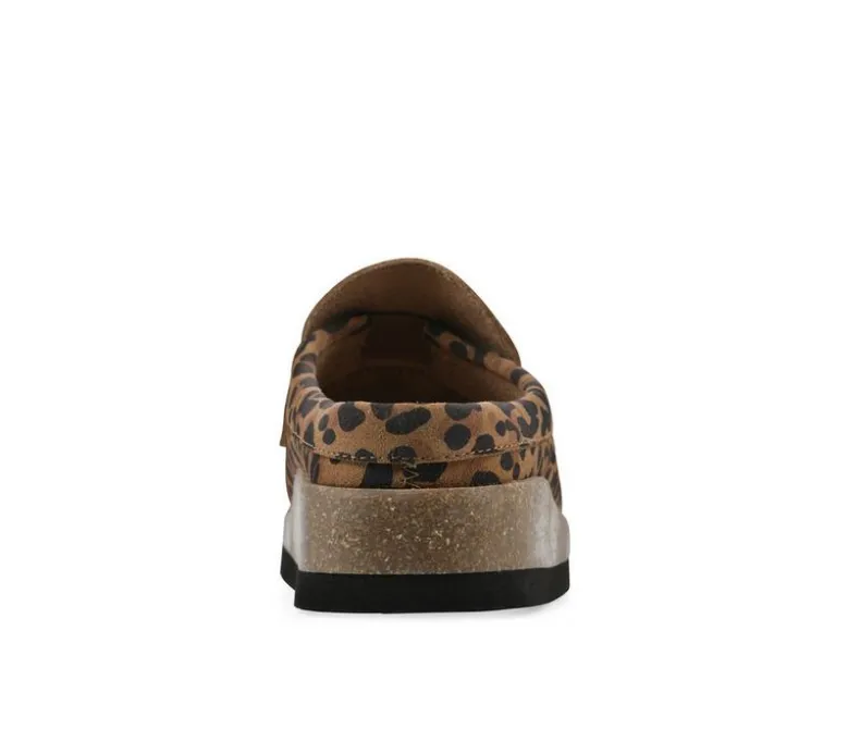 Clogs & Mules>White Mountain Women's Brinlee Clogs